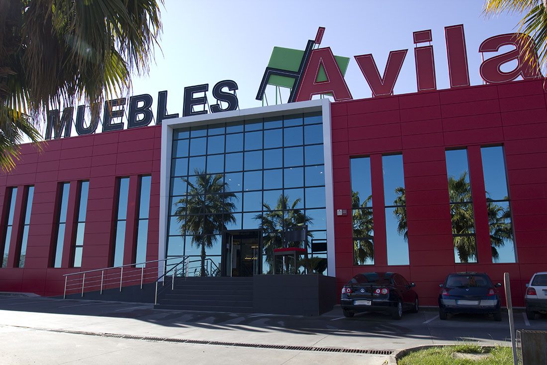 Fachada de la tienda de Muebles Ávila